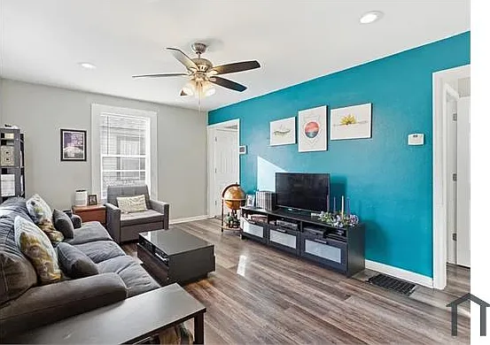 3448 Hillside Ave — Photo 2