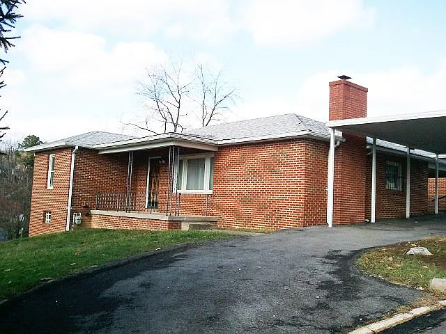 1100 Morningstar Ln — Photo 2