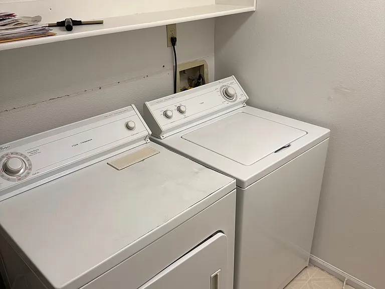 Washer/Dryer in Unit