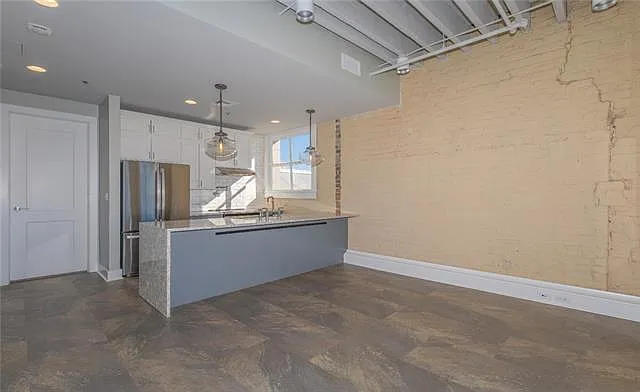 2 bed, 2.0 bath, 958 sqft, $2,635 — Photo 3