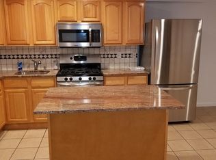 6077 68th Rd, Ridgewood, NY 11385