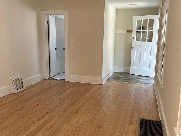 27 W Arnold Rd #1 — Photo 9