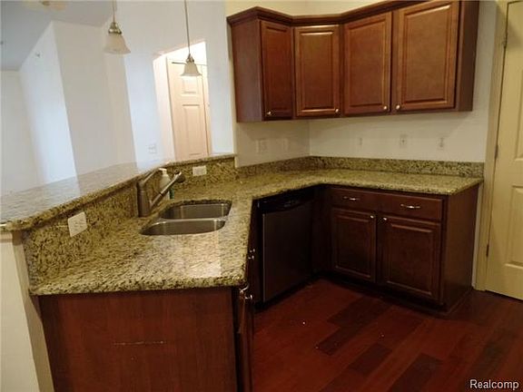 5th image of 23676 Northstone Village Dr #50