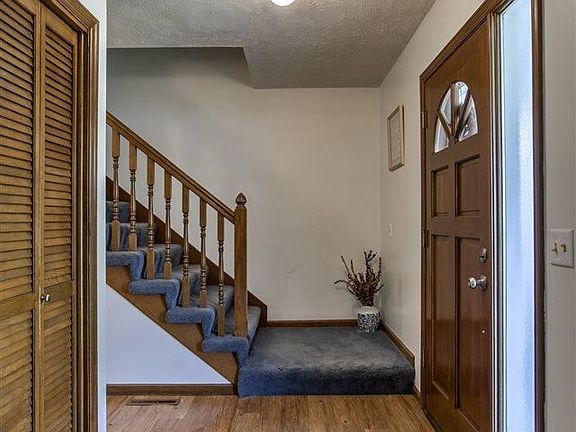 2nd image of 2609 Nottingham Dr