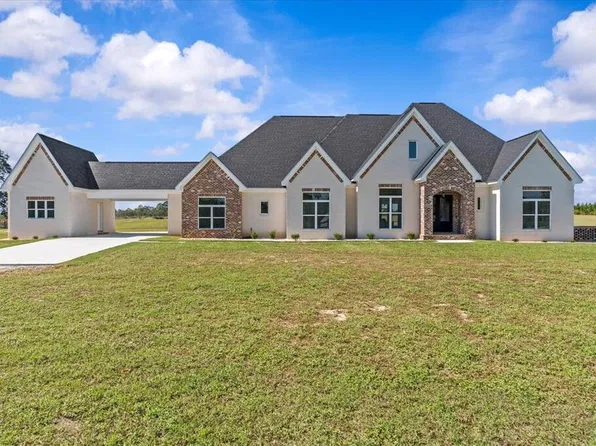 3676 County Road 13, Headland, AL 36345