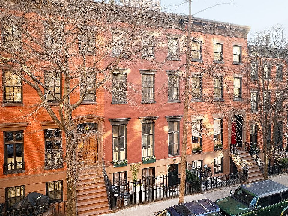1st image of 258 W 12th St