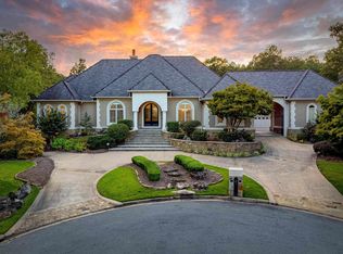 2 Spring Valley Ln, Little Rock, AR 72223