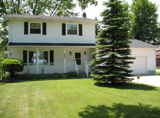 4422 Meadowbrook Dr, Flint, MI 48506