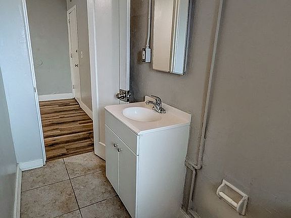 4th image of 3137 National Ave APT 4