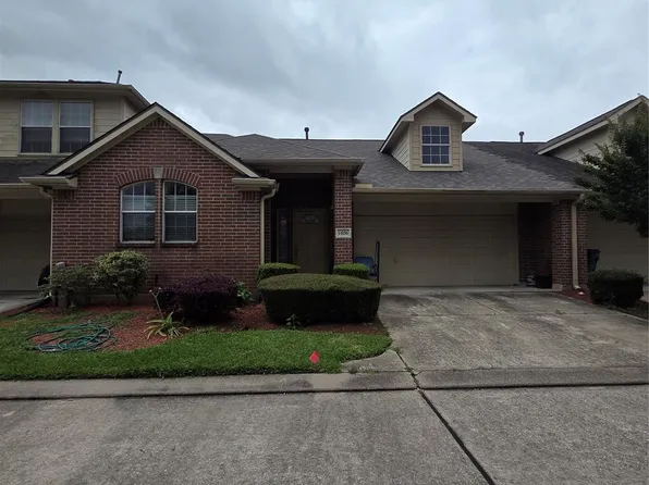1606 Village Townhome Dr, Pasadena, TX 77504