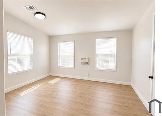 1421 W 90th Pl — Photo 10