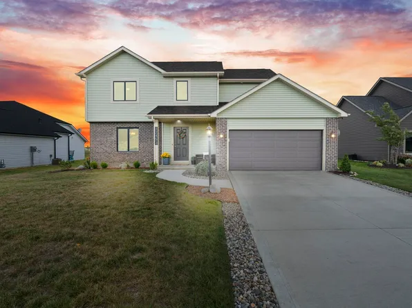 12453 Hackamore Dr, Grabill, IN 46741