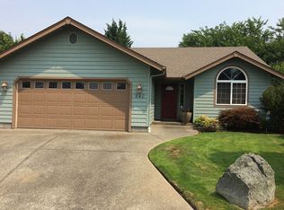 840 Gold Ct, Grants Pass, OR 97527