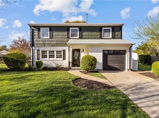 804 Stratford Hall Dr, Virginia Beach, VA 23452