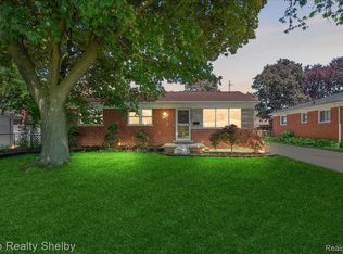 8929 Headley Dr, Sterling Heights, MI 48314