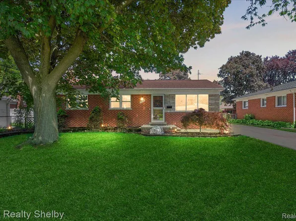 8929 Headley Dr, Sterling Heights, MI 48314