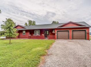 11455 Wild Dove Ln, Lebanon, IL 62254