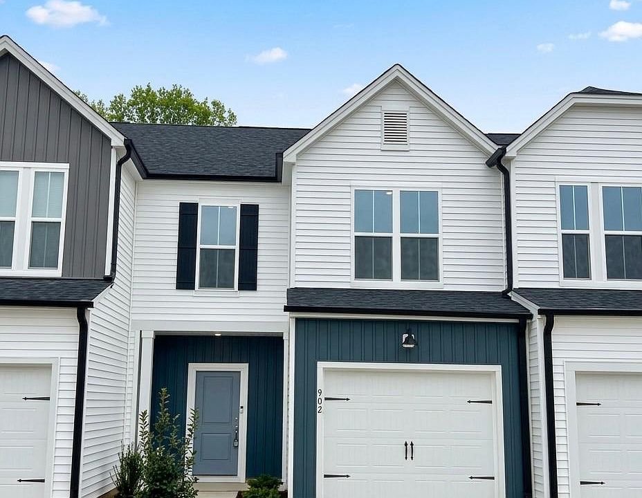 1st image of 902 Plum Creek Pl