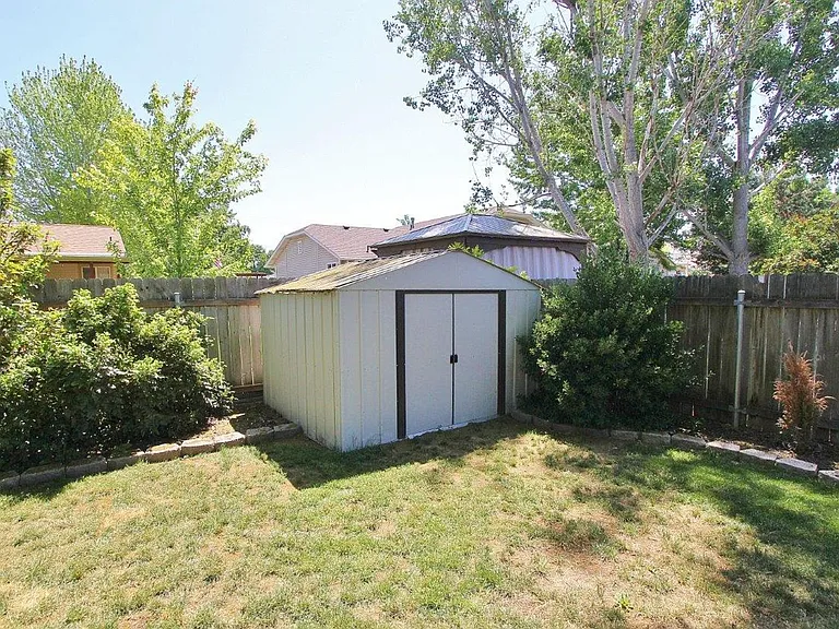 1334 N Gawaine Pl — Photo 25