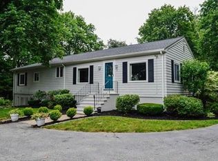 2 Farley Brook Rd, Chelmsford, MA 01824