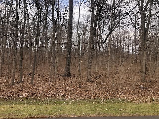 2nd image of 4890 Highlander Ln