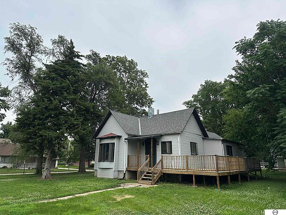 2nd image of 502 Maple St