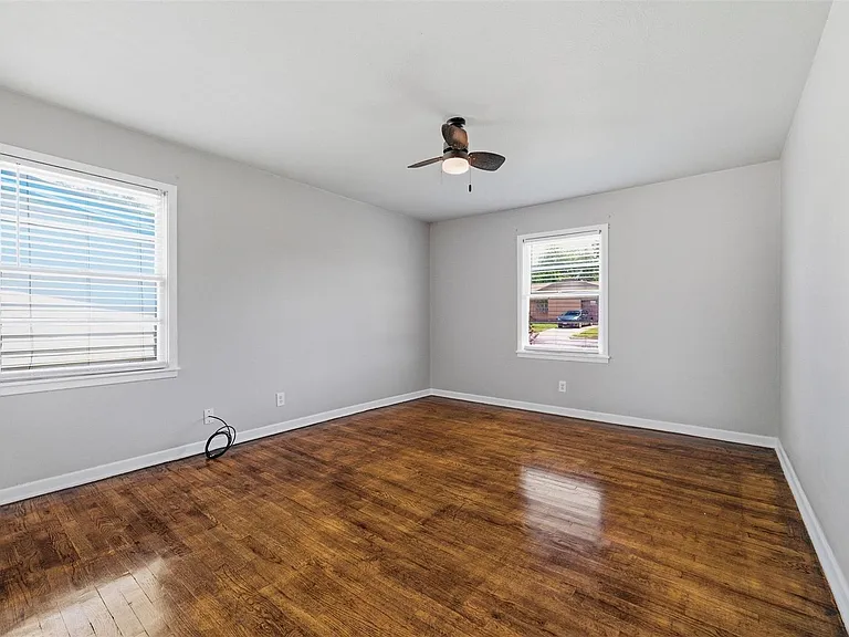 1308 Rose Ave — Photo 13