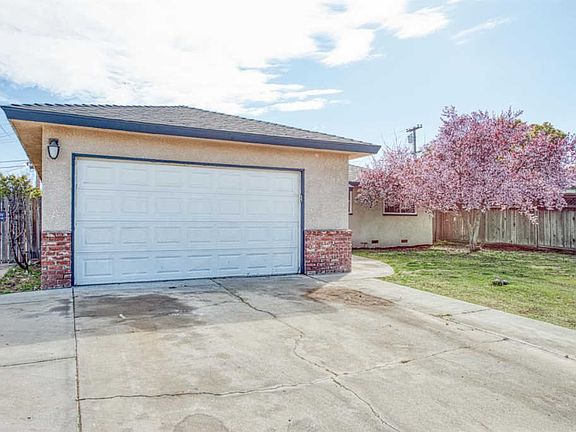 3rd image of 3866 E Garland Ave