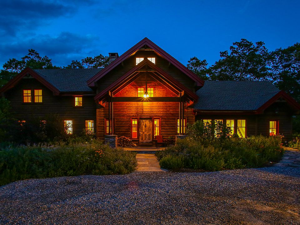 18 Stonewall Lane