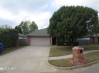 130 Alameda Plz, Norman, OK 73071