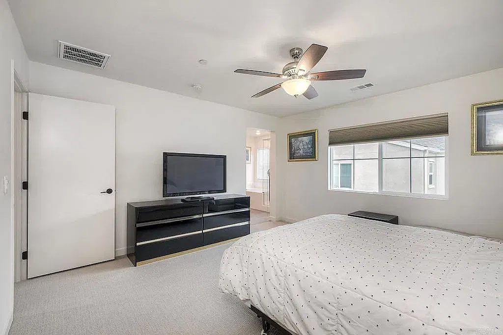 4 bed, 1668 sqft, $3,875 — Photo 4