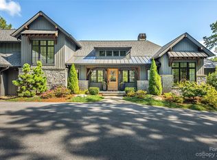 352 Freedom Trail Ct, Zirconia, NC 28790