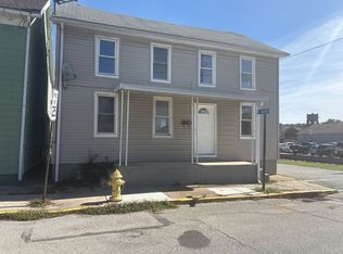 93 S Water St, Spring Grove, PA 17362