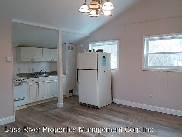 2nd image of 314 Sea St #A