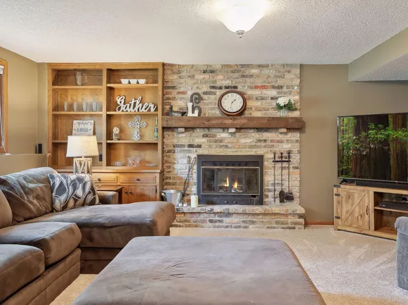 4925 W 96th St, Bloomington, MN 55437