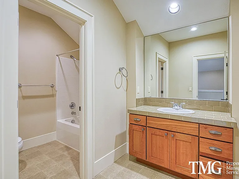 10424 SW Windwood Way — Photo 38