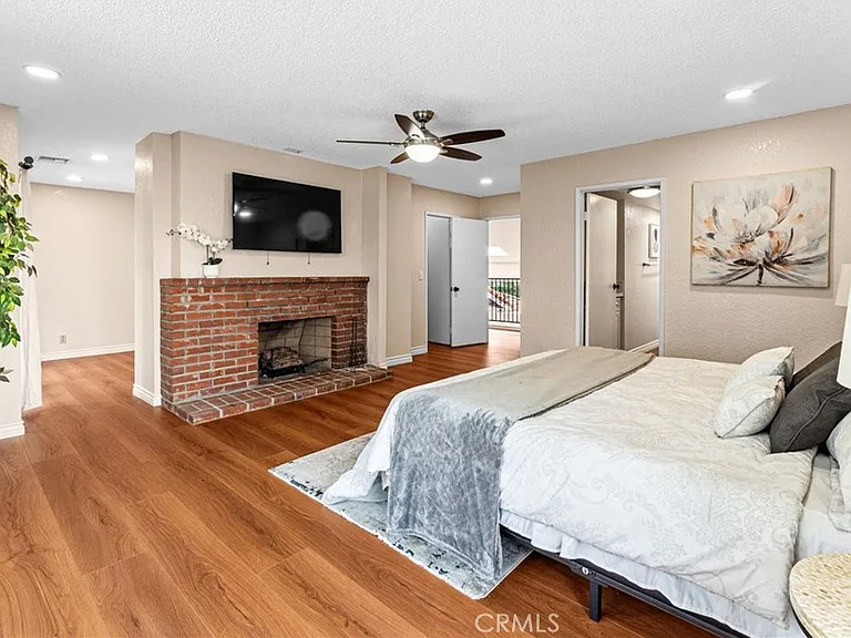 1236 E Sierra Madre Ave — Photo 20