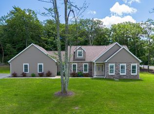 200 White Oak Way, Lake Ariel, PA 18436
