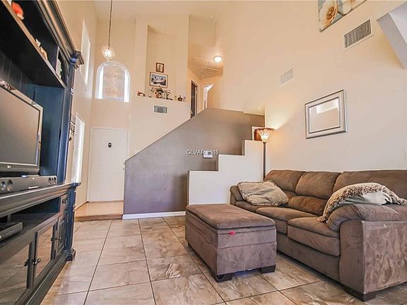 5th image of 3809 Steinbeck Dr