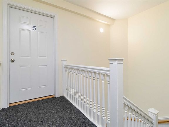 2nd image of 1 Glenwood St APT 5