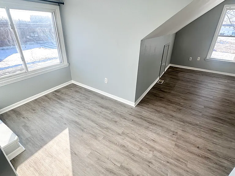 1751 Clara St — Photo 42