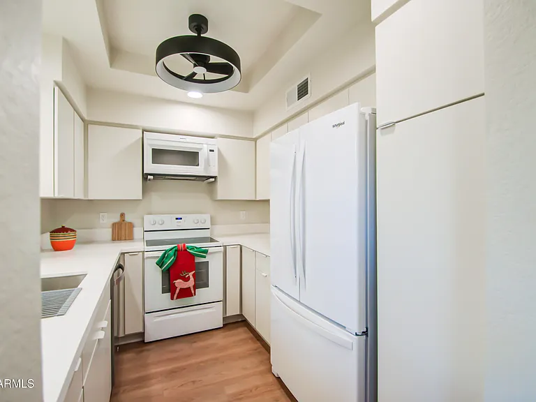 5640 E Bell Rd #1010 — Photo 14