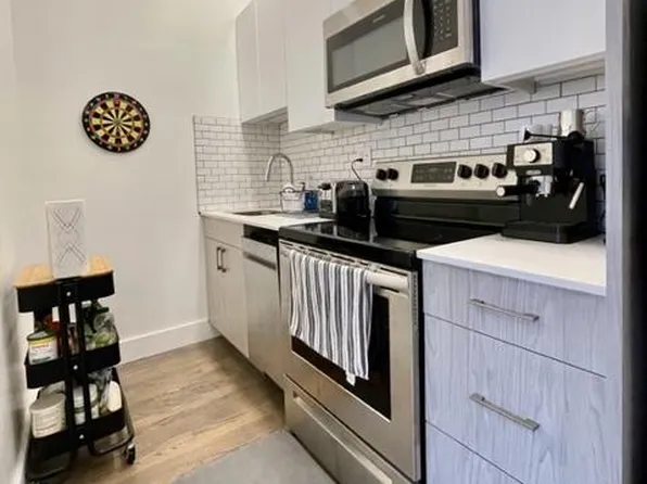 55 Queensberry St, Boston, MA