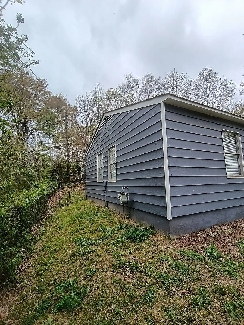 Building Photo - 2551 Dakar Ave