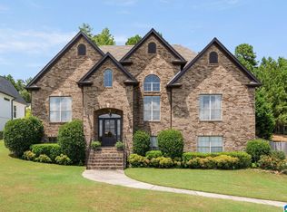 7022 Chatham Dr, Trussville, AL 35173
