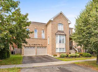 10 Goodhart Cres, Ajax, ON L1T 4J1
