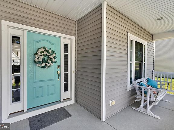 4th image of 22542 Bradbury Way