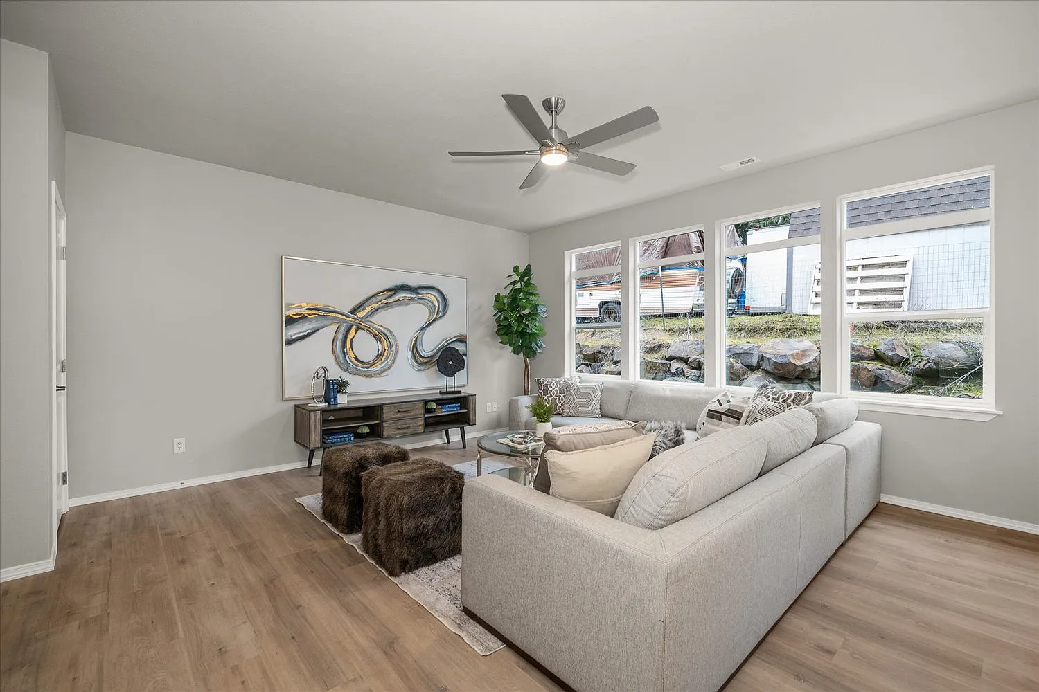 3 bed, 2.5 bath, 1785 sqft, $2,545 — Photo 4