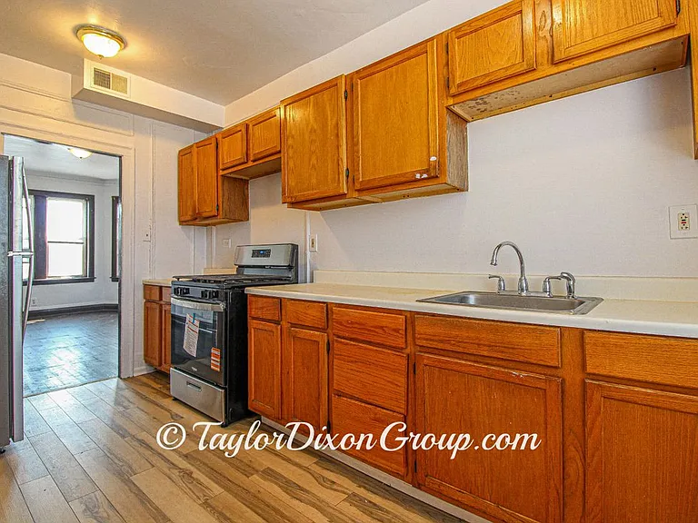 3863 W Maypole Ave #3B — Photo 1