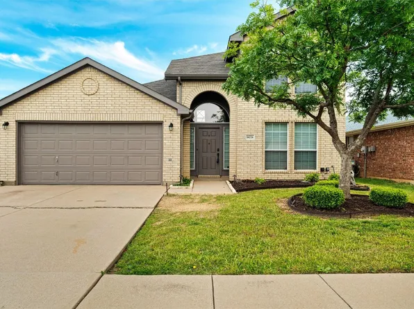 9078 River Falls Dr, Fort Worth, TX 76118